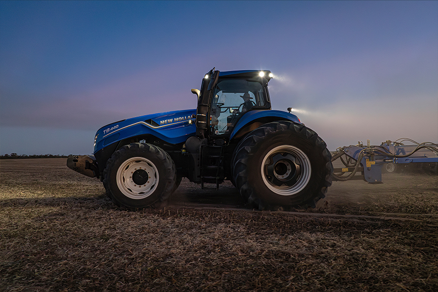 Trator T8 PLM Intelligence New Holland